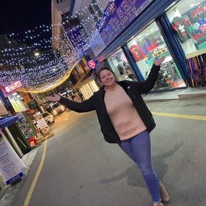 Meet your Posher, Alexis